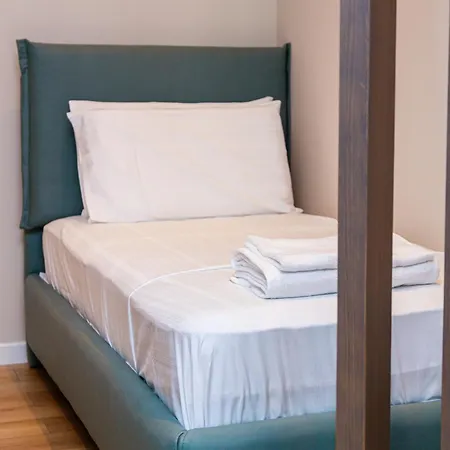 Solis Giselle Avlonya