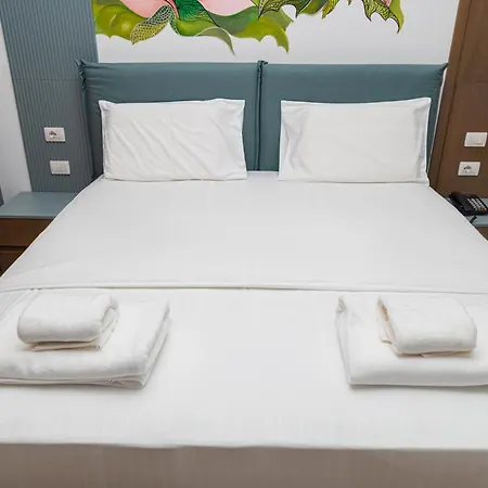 Solis Giselle * Vlore