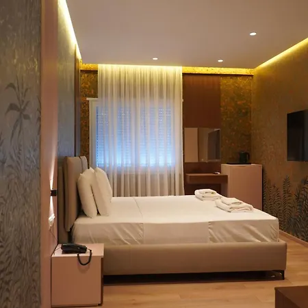 Eizhen Center Hotel *
