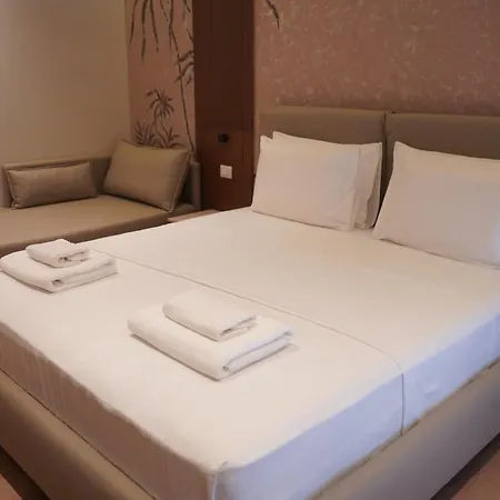 Eizhen Center Hotel *