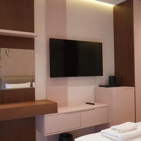 Eizhen Center Vlore