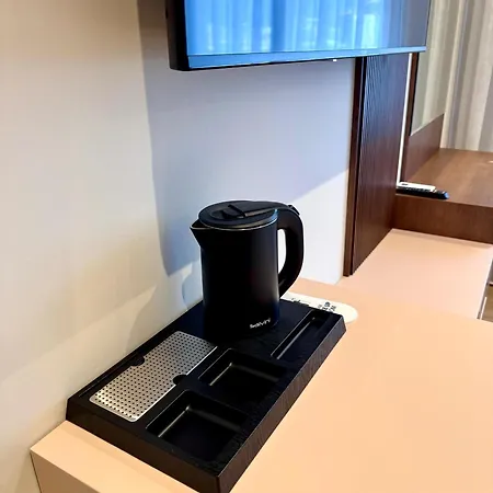 Eizhen Center Hotel Vlore