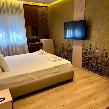 Hotel Eizhen Center