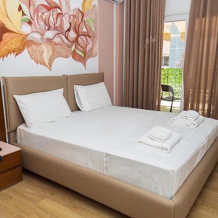 Solis Giselle * Vlorë